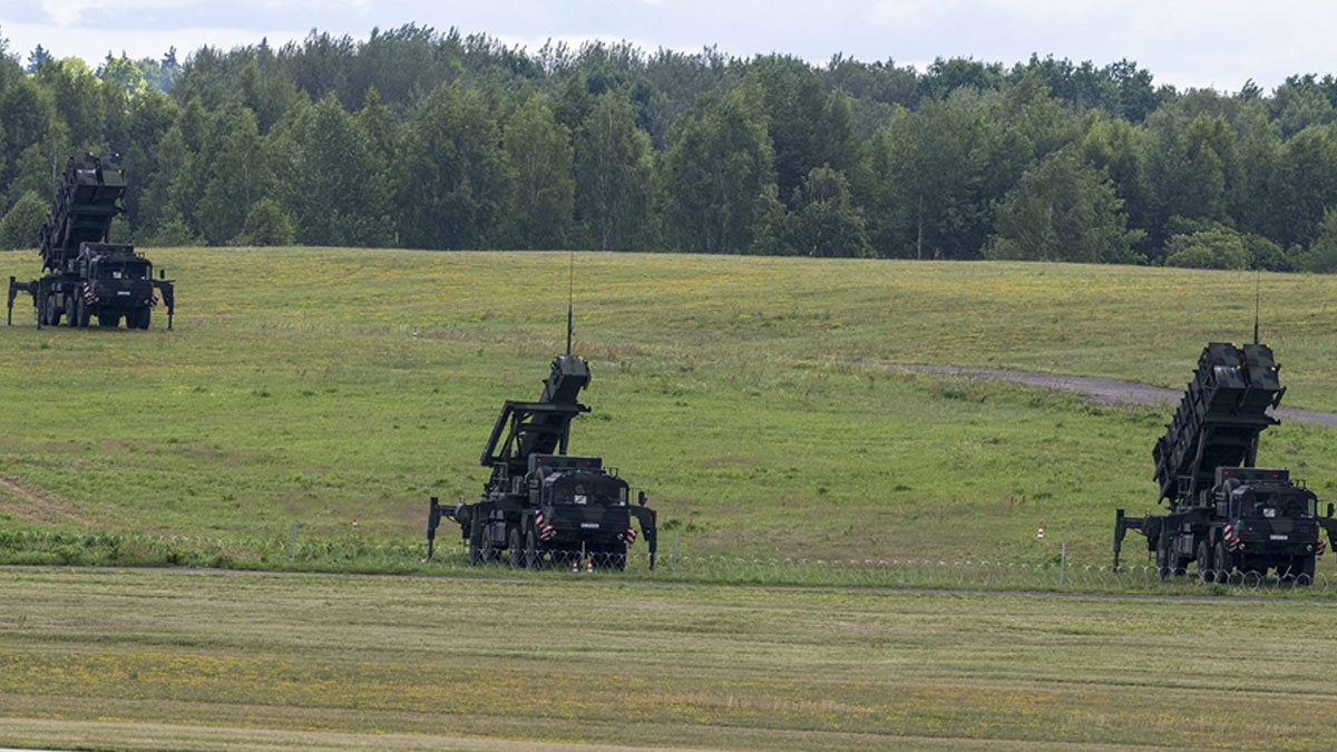 NATO: Patriot sistemlerinin Ukrayna'ya en kısa sürede ulaştırılması için hazırlıklar sürüyor