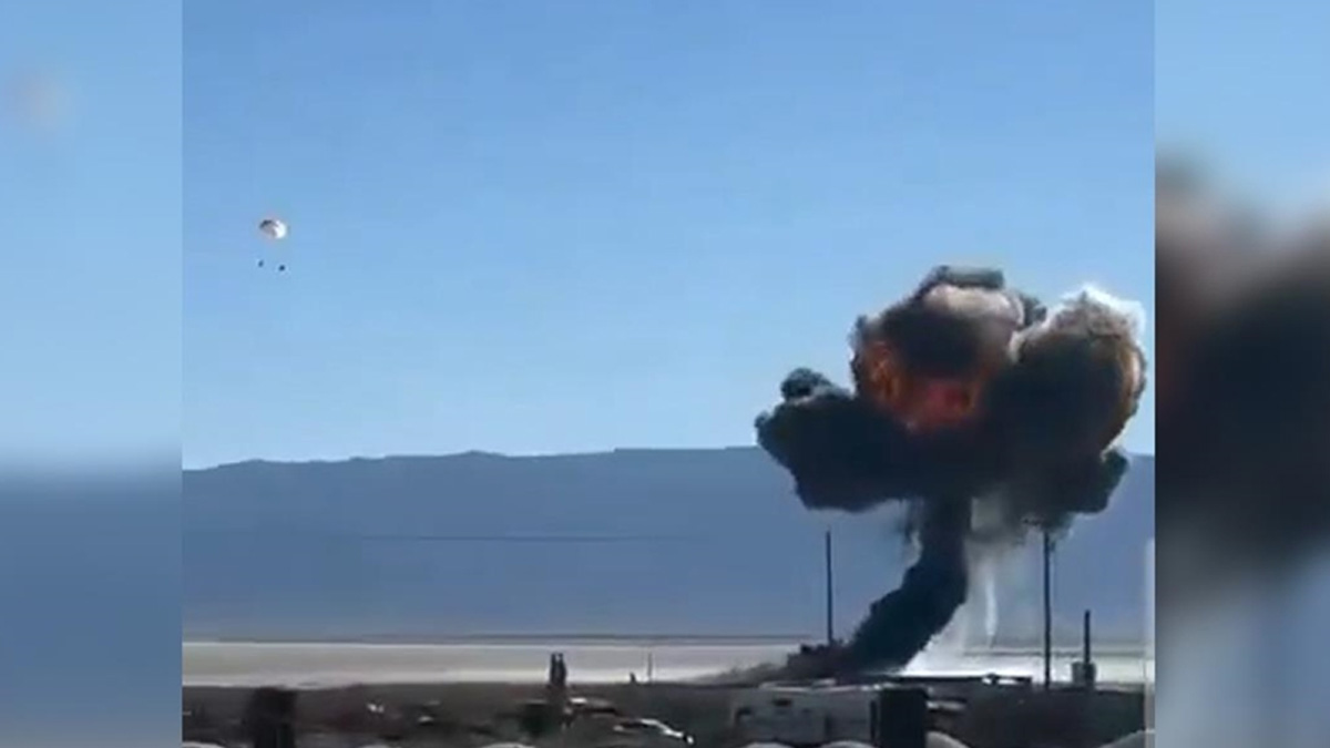 ABD Hava Kuvvetlerinin gösteri uçağı düştü