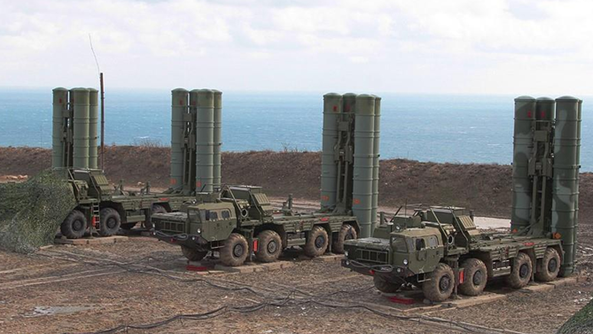 Hindistan'dan Rusya'ya 1.1 milyar dolarlık S-400 füze siparişi