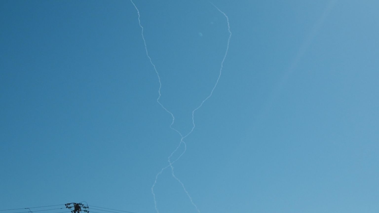 İsrail ordusu, İran'dan yeni füze saldırısının başlatıldığını açıkladı