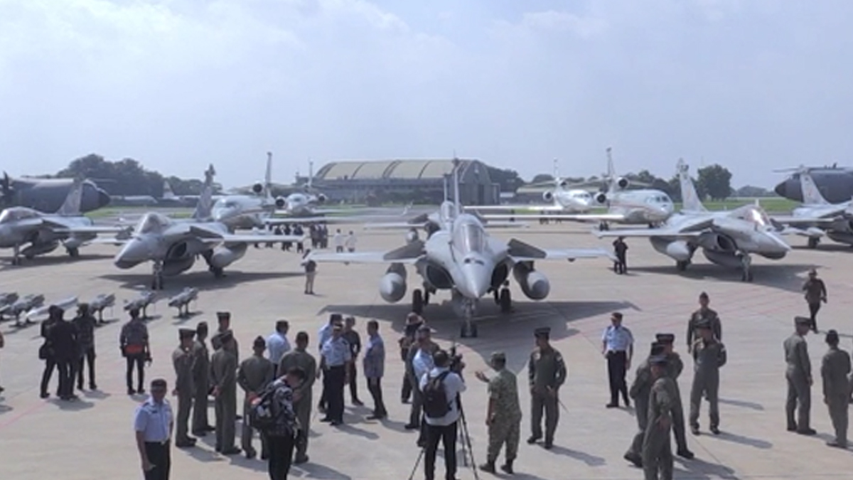Endonezya, ilk Rafale savaş uçağı partisini teslim aldı